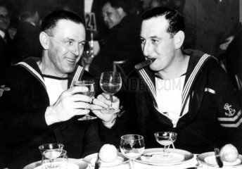 Sailors attend luncheon at Dorchester Hotel