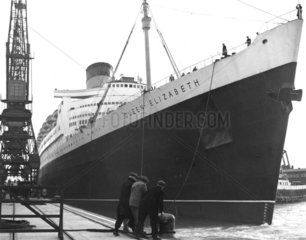 ‘Queen Elizabeth’ liner  Southampton Docks  Hampshire  April 1951.