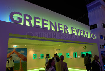 Berlin  Deutschland  Philips wirbt auf der IFA 2009 mit dem Motto Greener Every Day