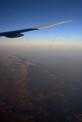 Mekhtar  Pakistan  Blick auf die Bergkette Toba Kakar Range aus einem Flugzeug