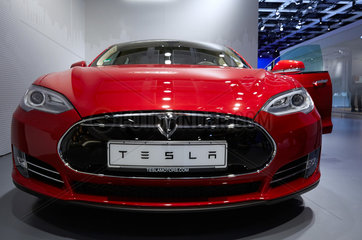 Berlin  Deutschland  ein Tesla am Messestand von Panasonic auf der IFA 2014