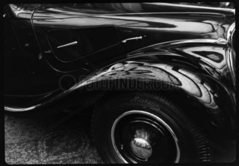 Front wheel of a Citroen V8 saloon  Paris  1934.