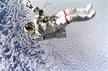Mark Lee tetherless and free testing a SAFER system during EVA  1994.