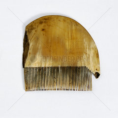 Horn graining comb  19th century.