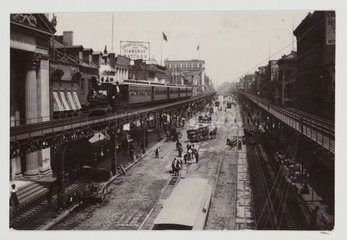 Elevated railway in the Bowery  New York  USA  1900.