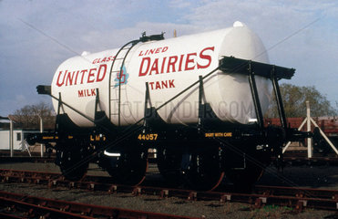 Unigate Dairies LMS milk tank wagon  no ADW