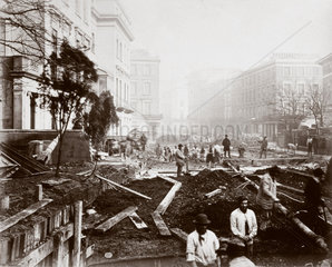 Construction of the Metropolitan District Railway  Craven Hill  London  c 1868.