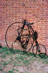 Singer 'Xtraordinary’ safety bicycle  c 1884.