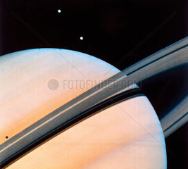 Saturn and its rings  1980.