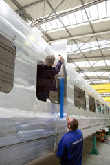 Krefeld  Deutschland  Siemens Mobility  Montage des neuen ICE 3