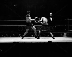 Heavyweight boxing  28 January 1932. The fi