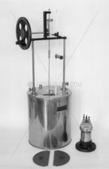 Berthelot-Mahler bomb calorimeter  1923.