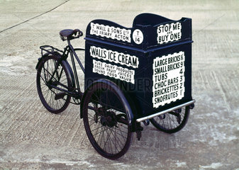 Box-type delivery tricycle  1938.