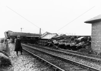 Train derailed during the General Strike  1926.