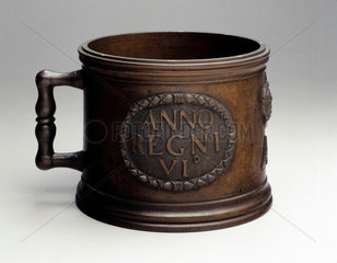 Bronze standard wine gallon measure  1707.
