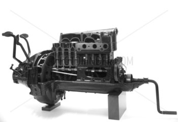 Ford Model T motor car engine  1920.