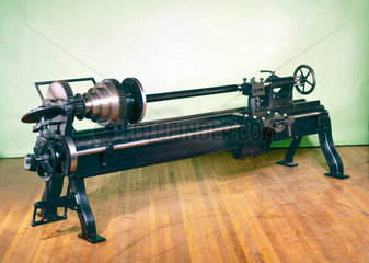 Back-geared slide lathe  1817.