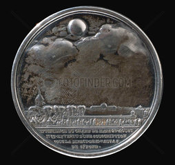 Medal commemorating Charles and Robert’s balloon ascent  Paris  1783.