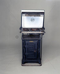 'Metro' gas cooker no 370750  1920-1925.