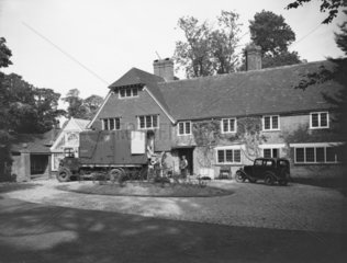 Removal van  Wexcombe Manor  Marlborough  30 September 1937.