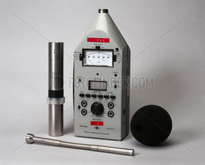 Precision integrating sound level meter  1975-1979.
