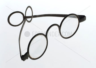 Straight spectacles  1751-1830.