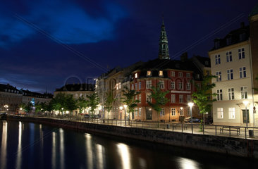 Kopenhagen  Daenemark  Abendstimmung am Frederiksholms Kanal