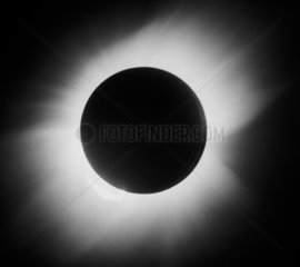 Total solar eclipse  29 May 1919.