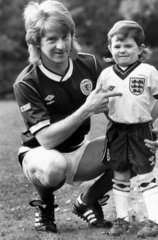 Gordon Strachan and three-year-old son Craig  1985.