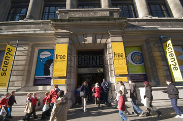 Main Entrance to the Science Museum  London  2007.