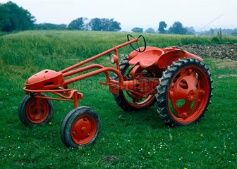 Allis-Chalmers model G tractor  1948-1955.