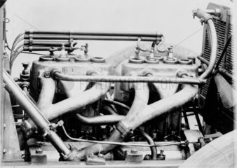 S4 engine mounted in a Craig-Dorwald/Putney