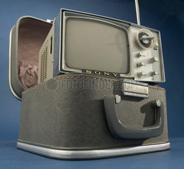 Sony 5 5-303W portable television receiver and carrying case  1962.