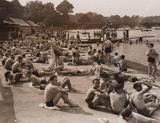 Record crowd of the year at the Serpentine Lido  20 August 1939.