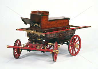 Manual fire engine  early 19th century.