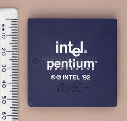 Intel Pentium (586) microprocessor  1992.