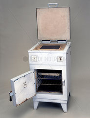 GEC ‘Magnet’ electric storage cooker  model DC86  c 1934.
