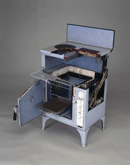 GEC ‘Magnet’ electric cooker  model DC435  sectioned  1936.