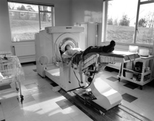 Brain scanner of 1970-1971 in use  1980.