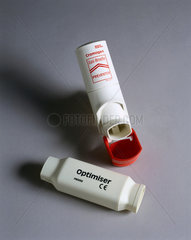 'Easi-Breath' inhaler with optimiser  1999.