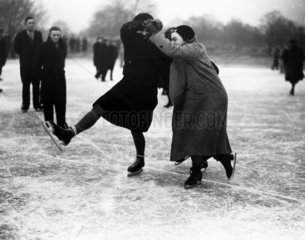 Women ice skating  Wimbledon  London  27 January 1932.