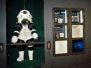 Jim 1 deep sea diving suit (1930)  gallery display  1996.