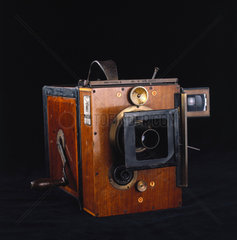 Debrie Parvo 35mm cine camera  1908.