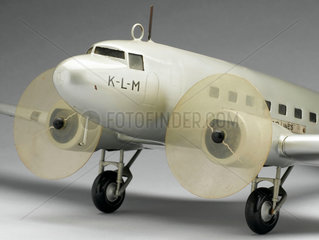 Model of Douglas DC-3 airliner  scale approximately 1:36.