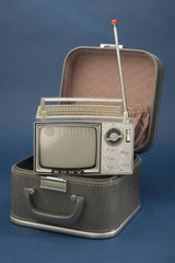 Sony 5 5-303W portable television receiver  1962.