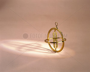 Universal equinoctial ring sun dial  1710-1729.