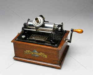 Edison-Bell Gem phonograph  1904.