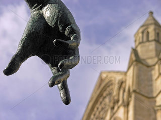 Emperor Constantine statue and the Minster  York  2004.