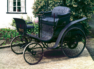 Benz single-cylinder 3 hp motor car  1900.
