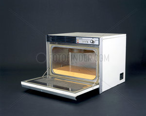 Microwave cooker model HN 1102  by Philips  1968.
